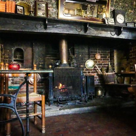 Ye Olde Smugglers Inne Alfriston Kültér fotó